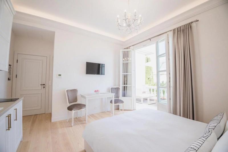 Villa - 330 m² - 12 pièces