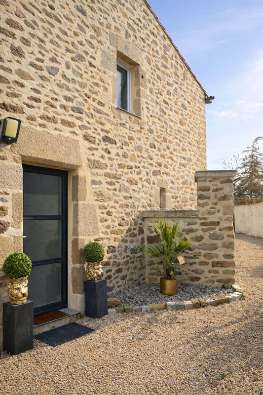 Maison - 231 m² - 12 pièces