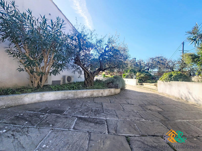 Maison - 187 m² - 5 pièces