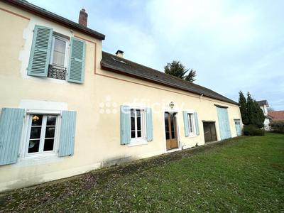 Maison - 215 m² - 6 pièces