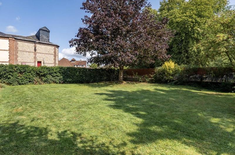 Maison - 327 m² - 10 pièces