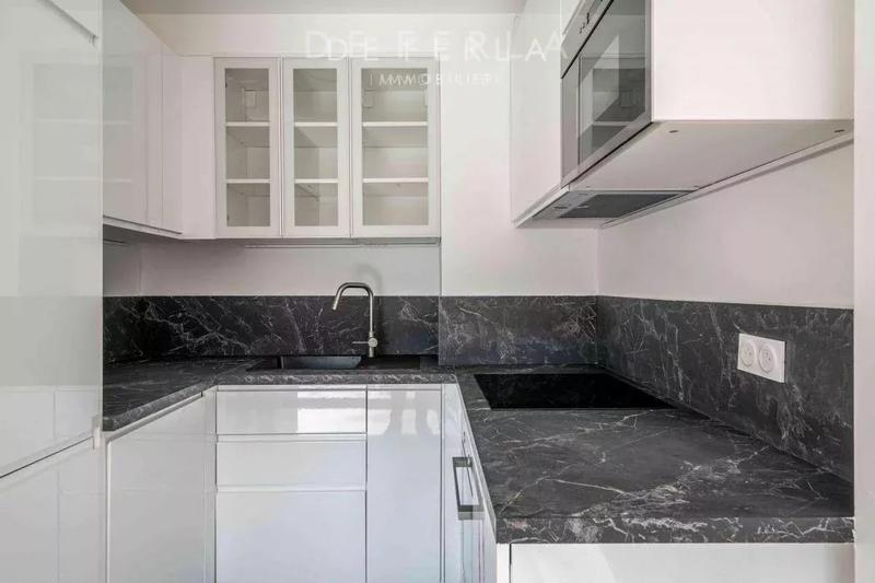 Appartement - 75 m² - 4 pièces