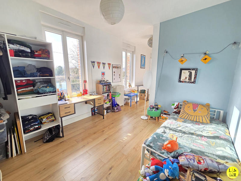 Maison - 248 m² - 9 pièces