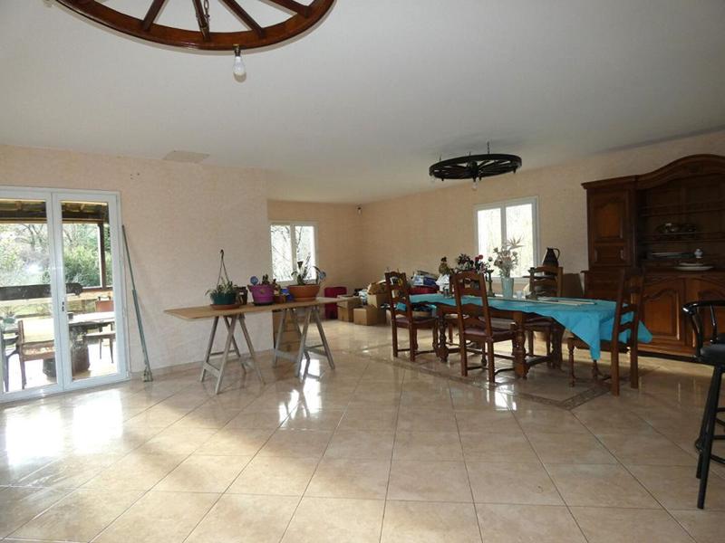 Maison - 160 m² - 5 pièces