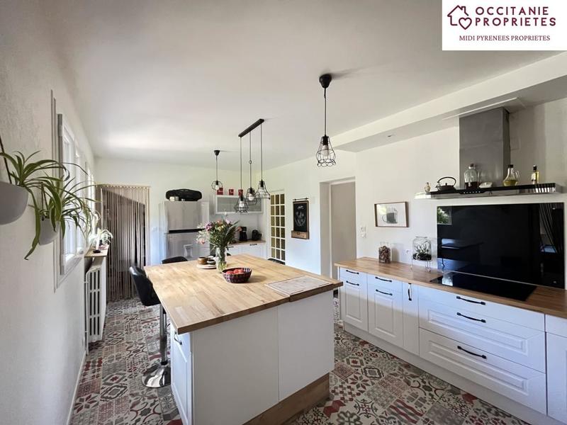 Villa - 269 m² - 13 pièces