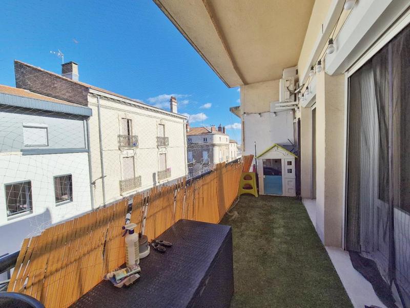 Appartement - 90 m² - 4 pièces