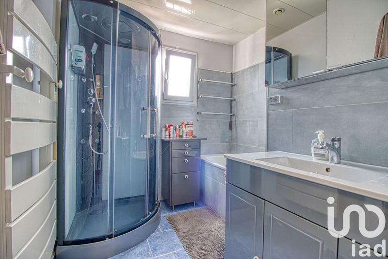 Maison - 92 m² - 5 pièces