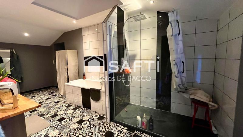 Maison - 429 m² - 10 pièces