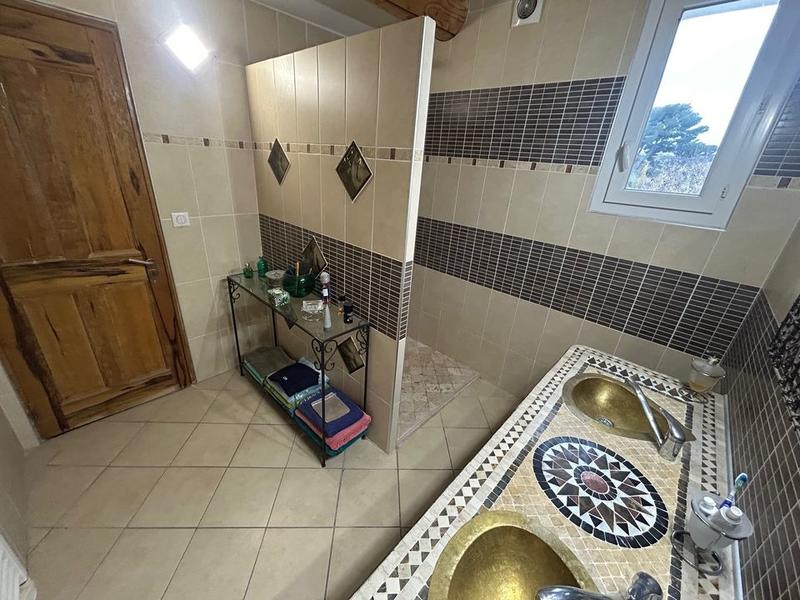 Maison - 226 m² - 7 pièces