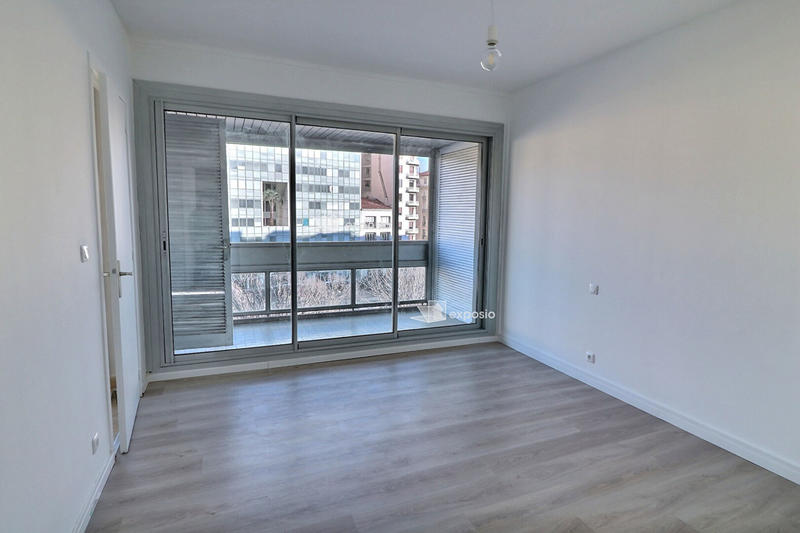 Appartement - 70 m² - 2 pièces