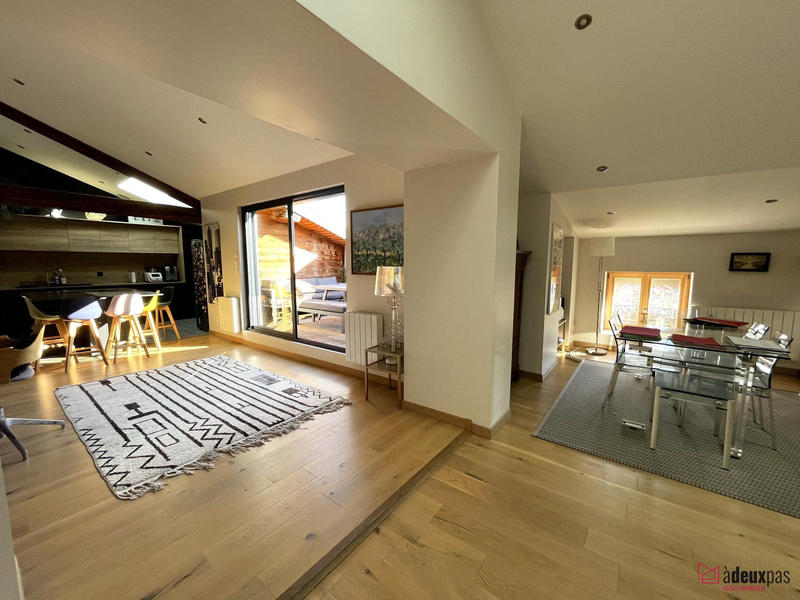 Appartement - 150 m² - 6 pièces