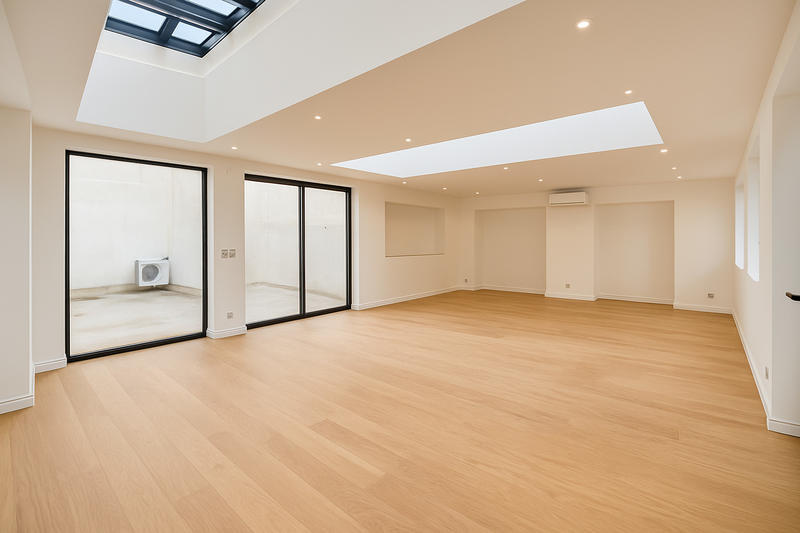 Appartement - 181 m² - 5 pièces