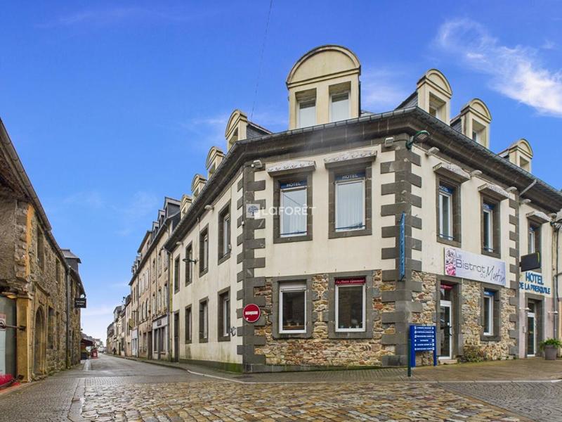 Local d'activité / Entrepôt - 225 m² - 18 pièces