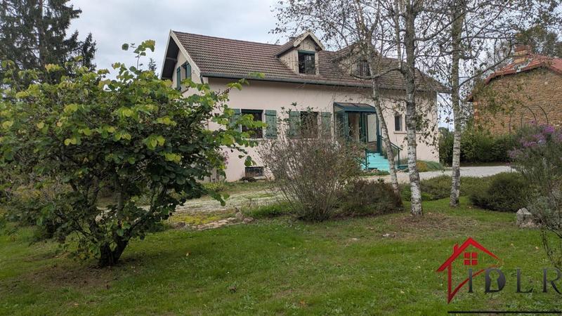 Maison - 210 m² - 6 pièces