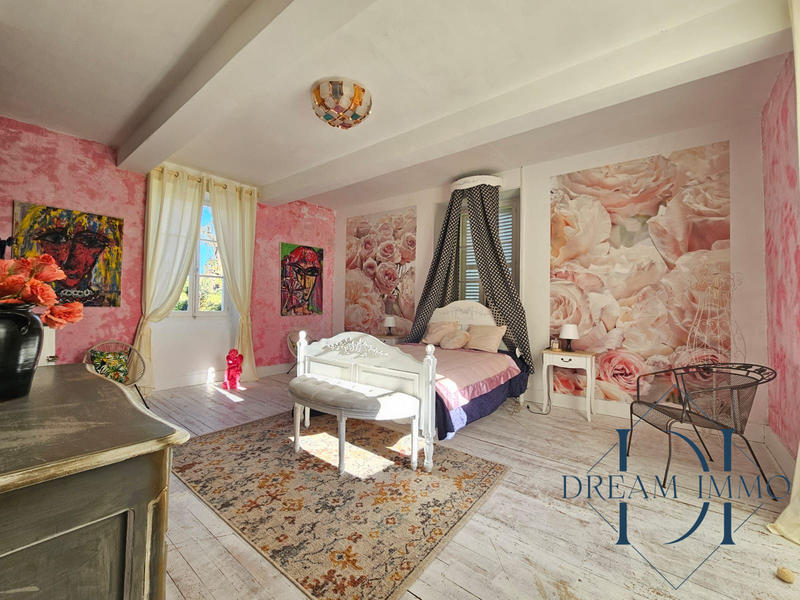 Maison - 190 m² - 6 pièces