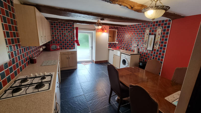 Maison - 188 m² - 10 pièces