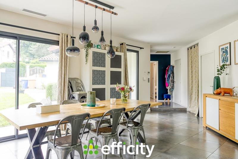 Maison - 175 m² - 7 pièces