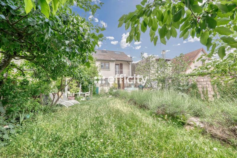 Maison - 153 m² - 8 pièces