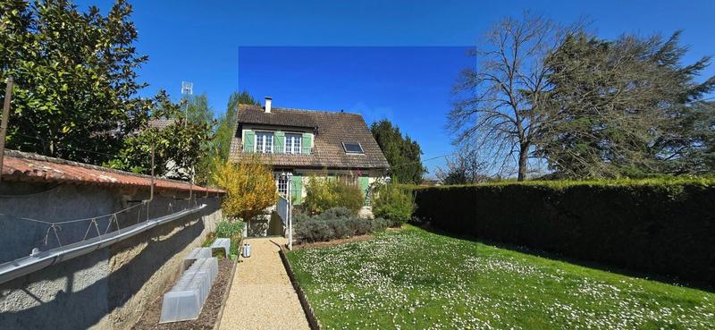 Propriété - 250 m² - 6 pièces