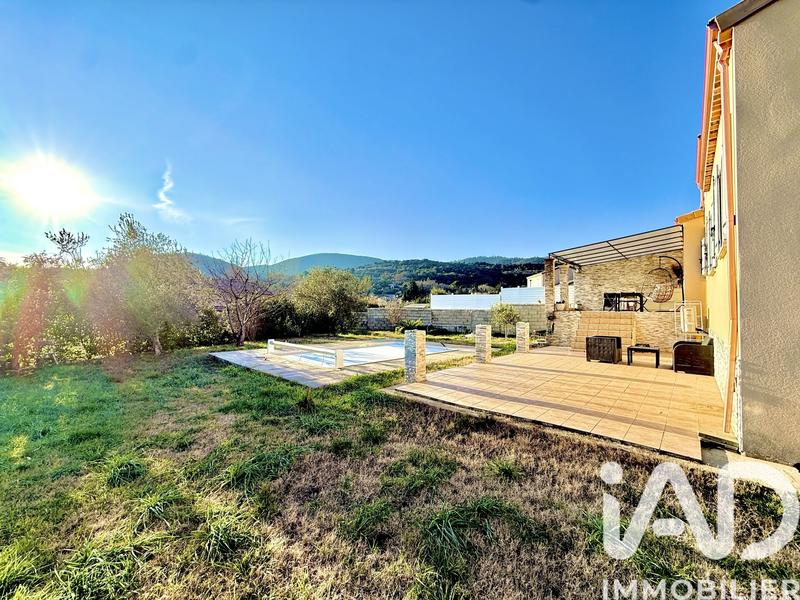 Maison - 111 m² - 7 pièces