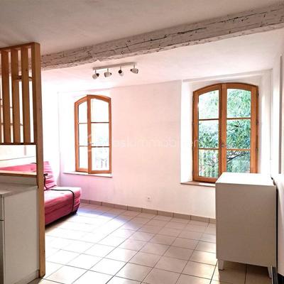 Studio - 24 m² - 1 pièce