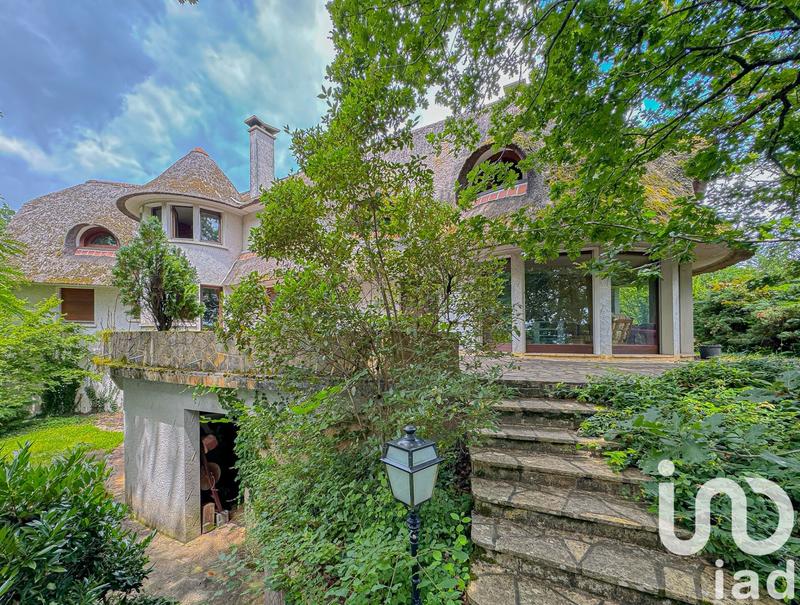 Maison - 333 m² - 8 pièces