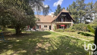 Maison - 233 m² - 10 pièces