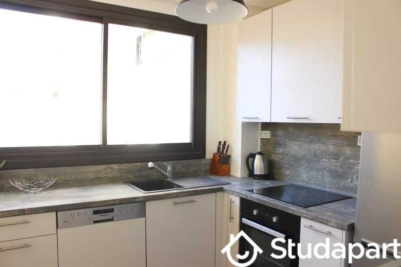 Chambre - 99 m² - 1 pièce