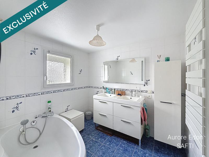 Maison - 152 m² - 7 pièces