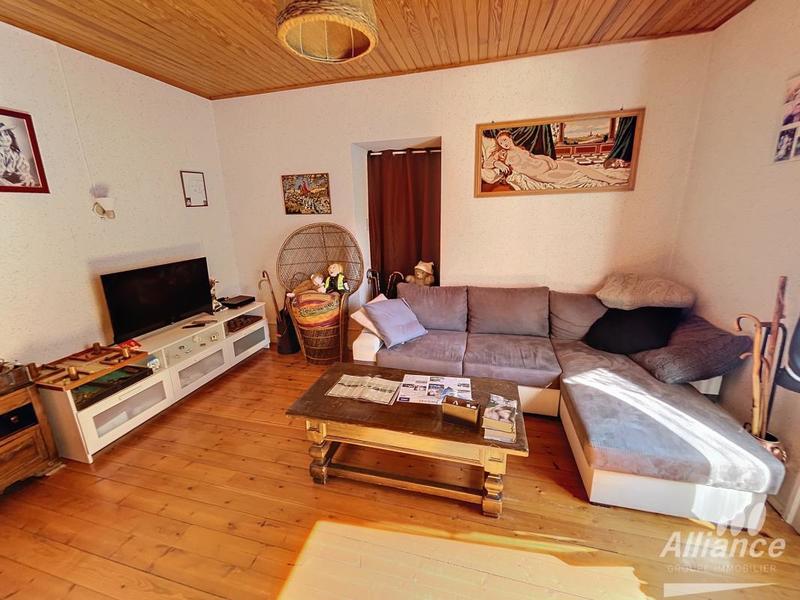 Maison - 220 m² - 10 pièces