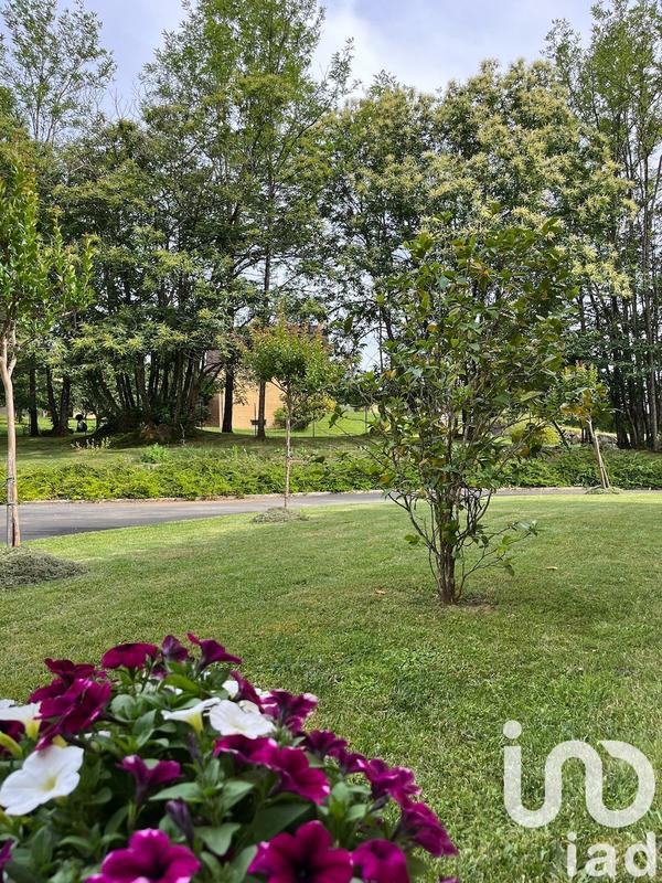 Maison - 260 m² - 10 pièces