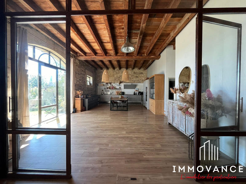 Maison - 335 m² - 8 pièces