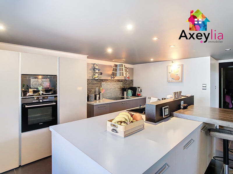 Loft - 171 m² - 8 pièces