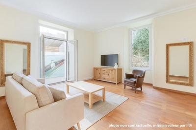 Appartement - 99 m² - 4 pièces