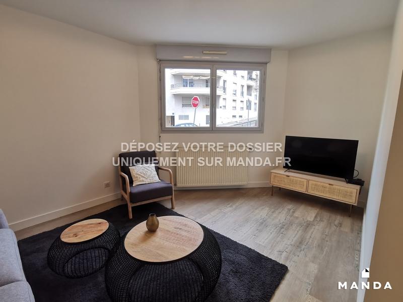 Chambre - 11 m² - 4 pièces