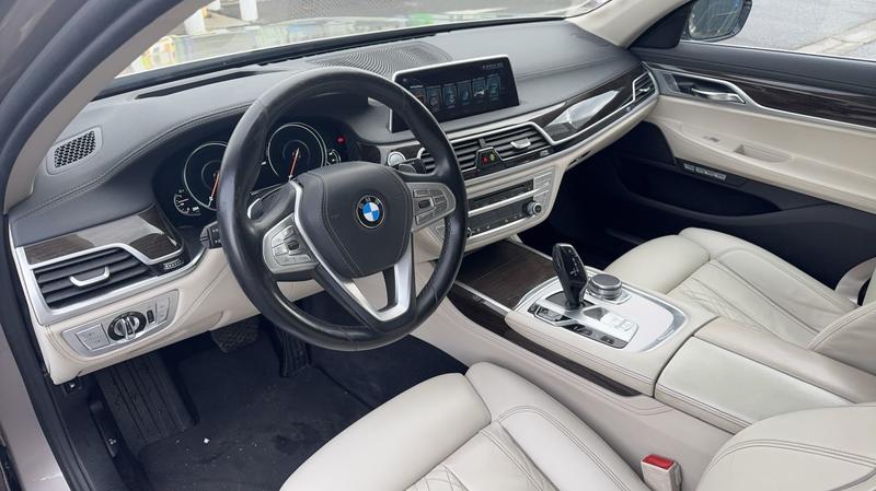Bmw Série 7 (G11) 740e iPerformance 326 Exclusive - Automatique