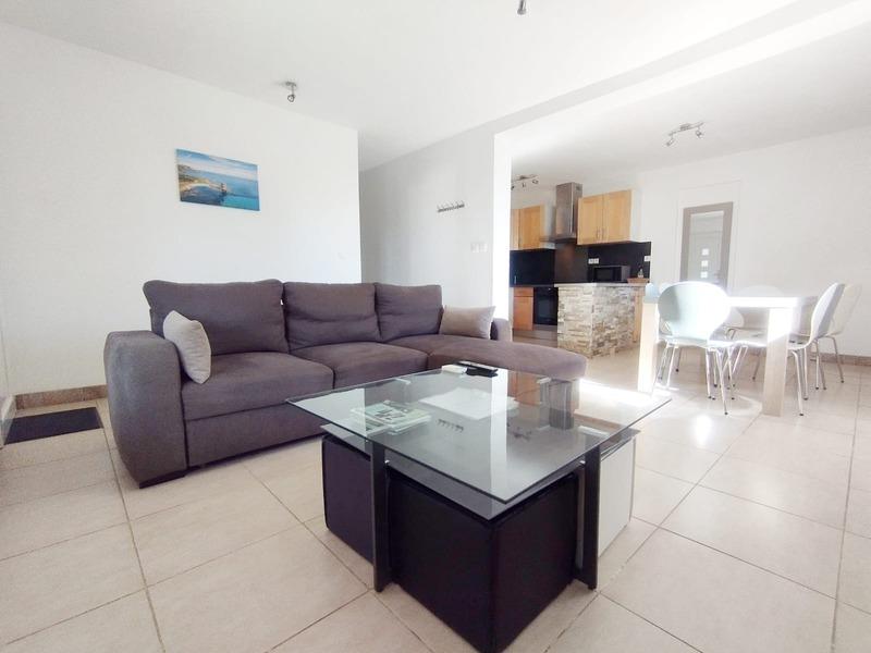 Maison - 144 m² - 8 pièces