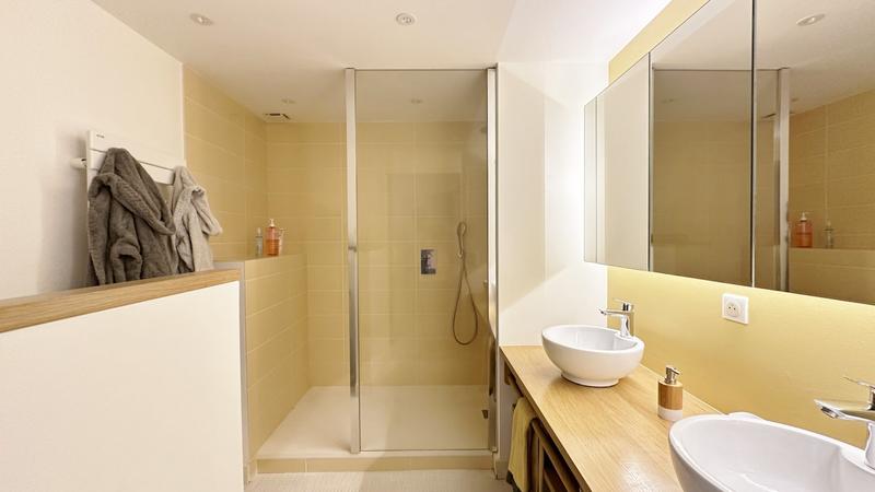 Appartement sur toit - 200 m² - 7 pièces