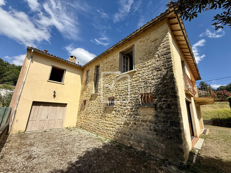 Maison - 190 m² - 6 pièces