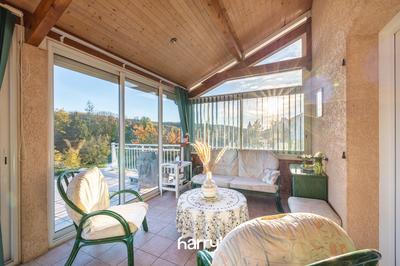 Maison - 350 m² - 13 pièces