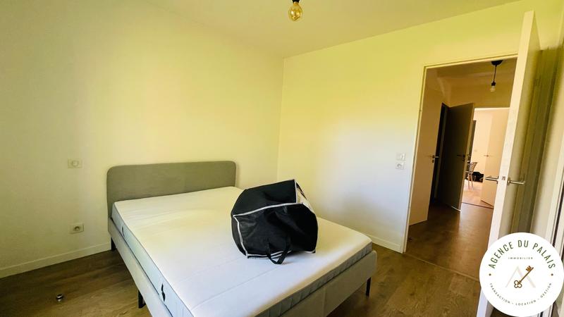 Appartement - 90 m² - 3 pièces