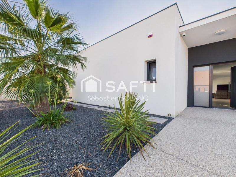 Maison - 250 m² - 6 pièces