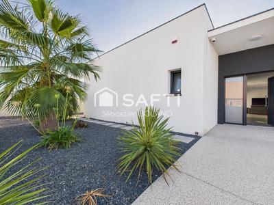 Maison - 250 m² - 6 pièces