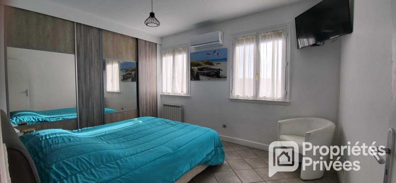 Maison - 215 m² - 9 pièces