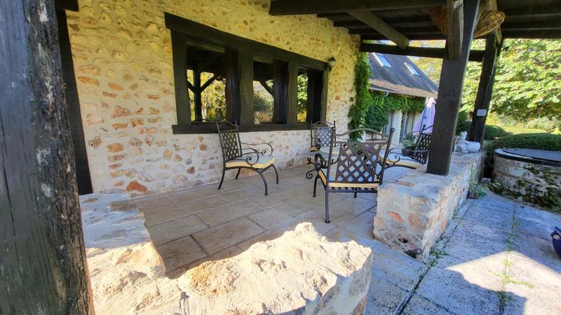 Maison - 305 m² - 10 pièces