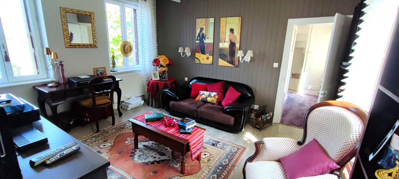 Maison - 147 m² - 8 pièces