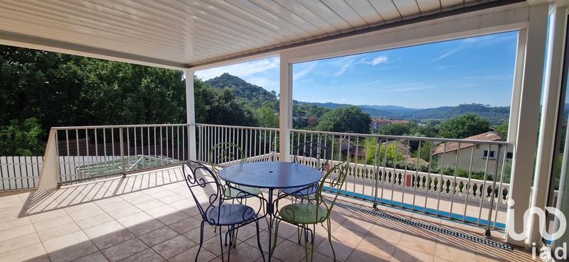 Maison - 206 m² - 8 pièces