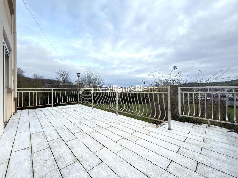 Propriété - 84 m² - 4 pièces