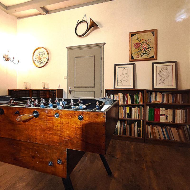 Demeure - 300 m² - 9 pièces