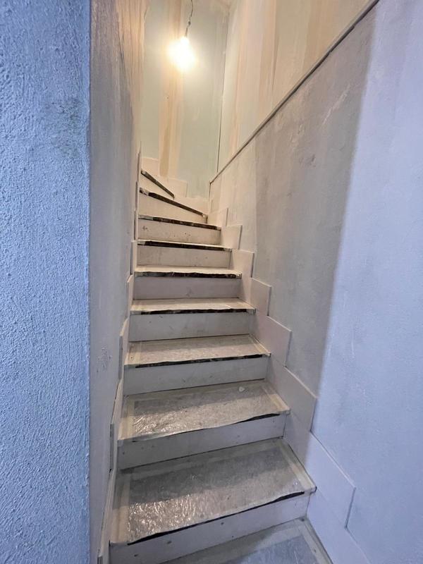 Local commercial - 104 m²